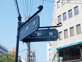 �k���