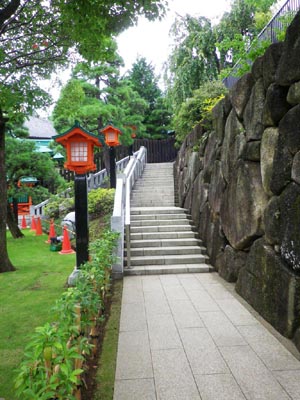 高田八幡女坂　坂上の階段